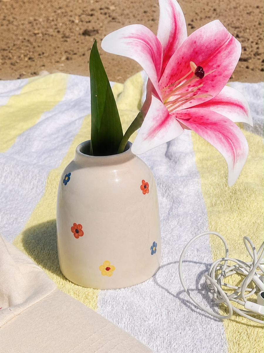 Meadaw Vase